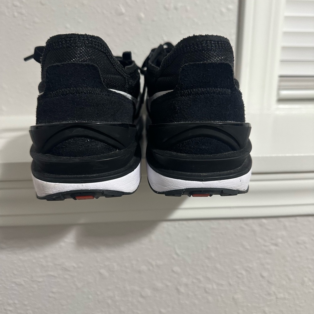Women’s Nike Waffle Debut shoes - Picture 2 of 5